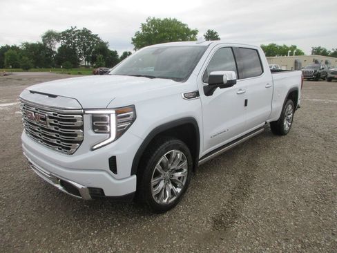 New 2026 GMC Sierra 1500 Denali w/ Denali Reserve Package AWD/4WD image 10