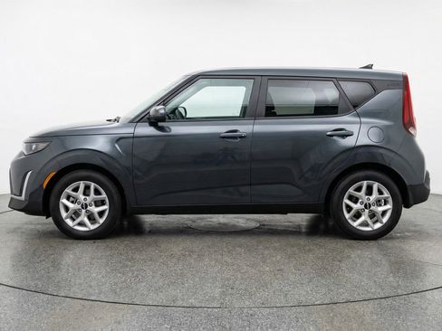 Used 2025 Kia Soul LX w/ LX Technology Package image 5