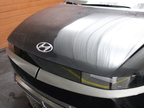 Used 2024 Hyundai Ioniq 5 Limited image 3