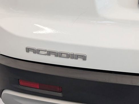 Used 2019 GMC Acadia SLE image 12