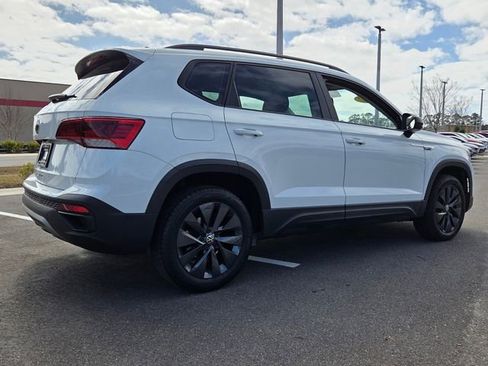 Used 2022 Volkswagen Taos S image 13