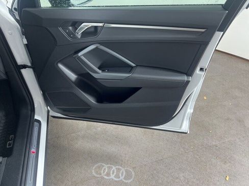 Certified 2025 Audi Q3 2.0T Premium w/ Convenience Package image 11