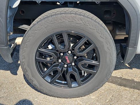 Used 2024 GMC Sierra 1500 Elevation AWD/4WD image 5