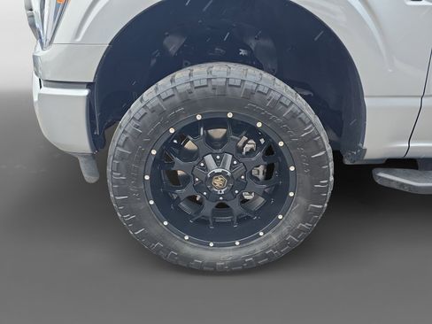 Used 2022 Ford F150 XLT w/ Equipment Group 302A High image 9