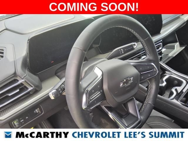 Used 2024 Chevrolet Traverse LT w/ Midnight/Sport Edition FWD image 8