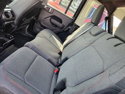 New 2025 Jeep Wrangler Unlimited Rubicon image 7