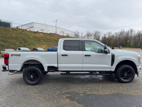 Used 2025 Ford F250 XL w/ STX Appearance Package image 9