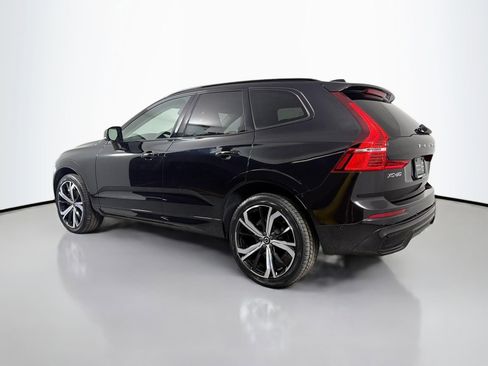 Certified 2023 Volvo XC60 B5 Ultimate w/ Climate Package image 8