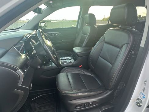 Used 2019 Chevrolet Traverse Premier w/ Driver Confidence II Package image 4