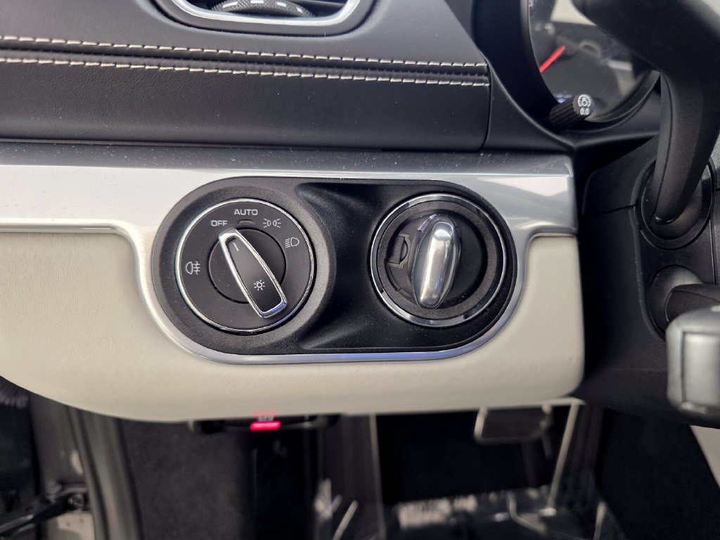 Used 2025 Porsche 718 Boxster S RWD image 26