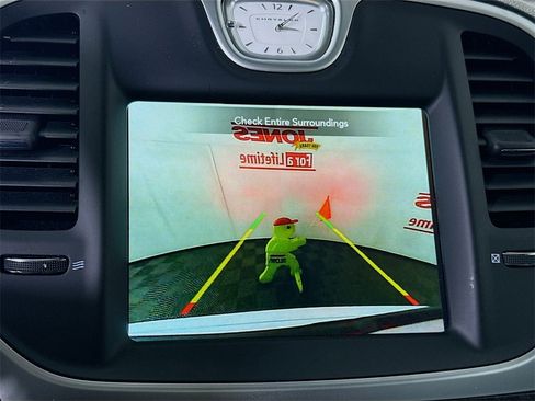 Used 2023 Chrysler 300 Touring L w/ Popular Equipment Group image 7