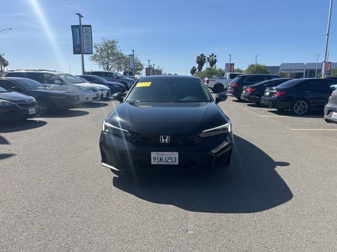 Used 2025 Honda Civic Sport image 1