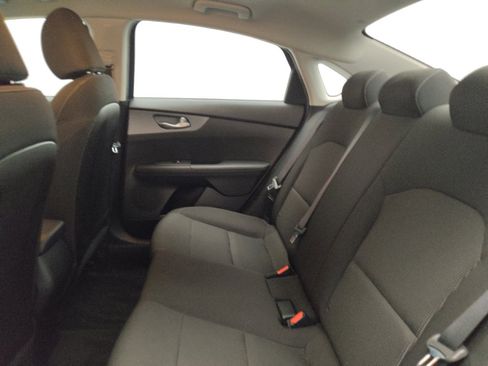 Used 2019 Kia Forte LXS image 18