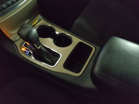 Used 2016 Jeep Grand Cherokee Laredo w/ Quick Order Package 23E image 26