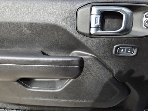 Used 2021 Jeep Wrangler Sport S image 26