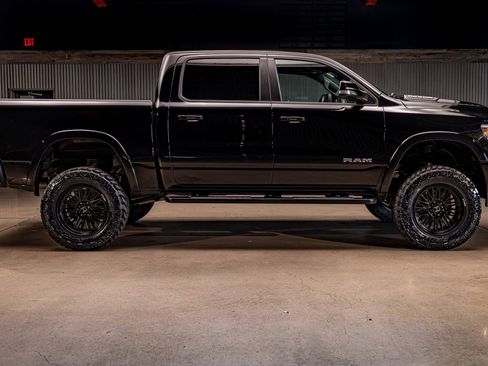 Used 2019 RAM 1500 Laramie w/ Sport Appearance Package image 12