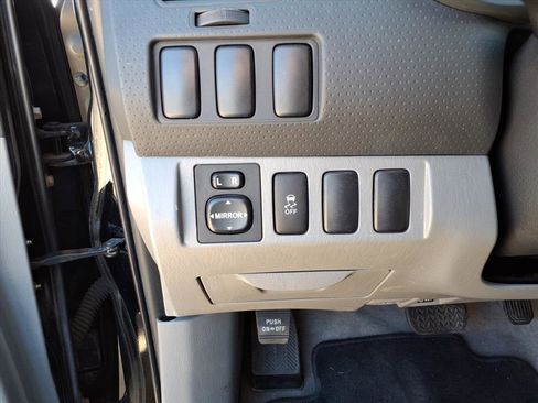 Used 2011 Toyota Tacoma PreRunner image 26