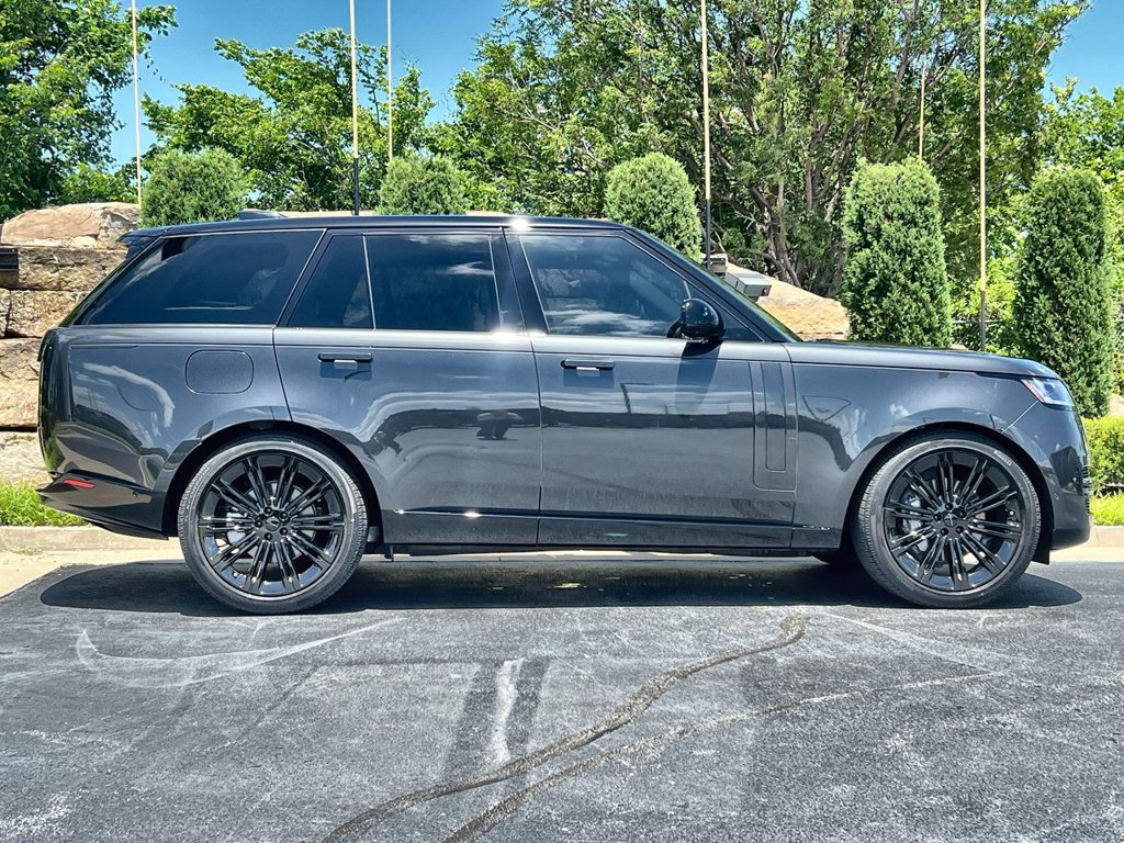 Certified 2026 Land Rover Range Rover SE AWD/4WD image 6