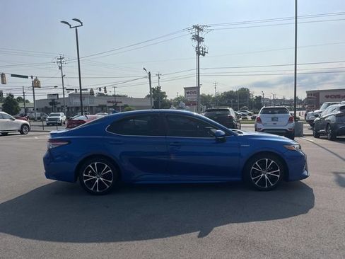 Used 2018 Toyota Camry SE w/ Audio Package FWD image 6