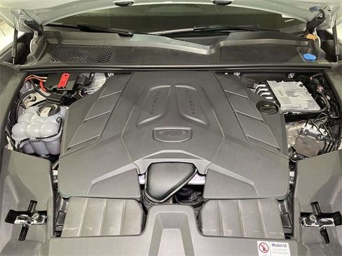 Used 2024 Porsche Cayenne image 24