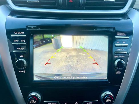 Used 2017 Nissan Murano S w/ Navigation Package AWD/4WD image 18
