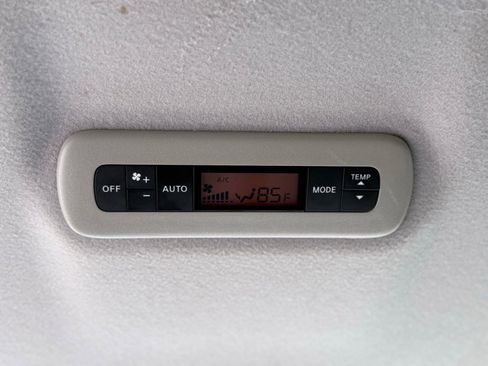 Used 2016 Nissan Quest SV image 36