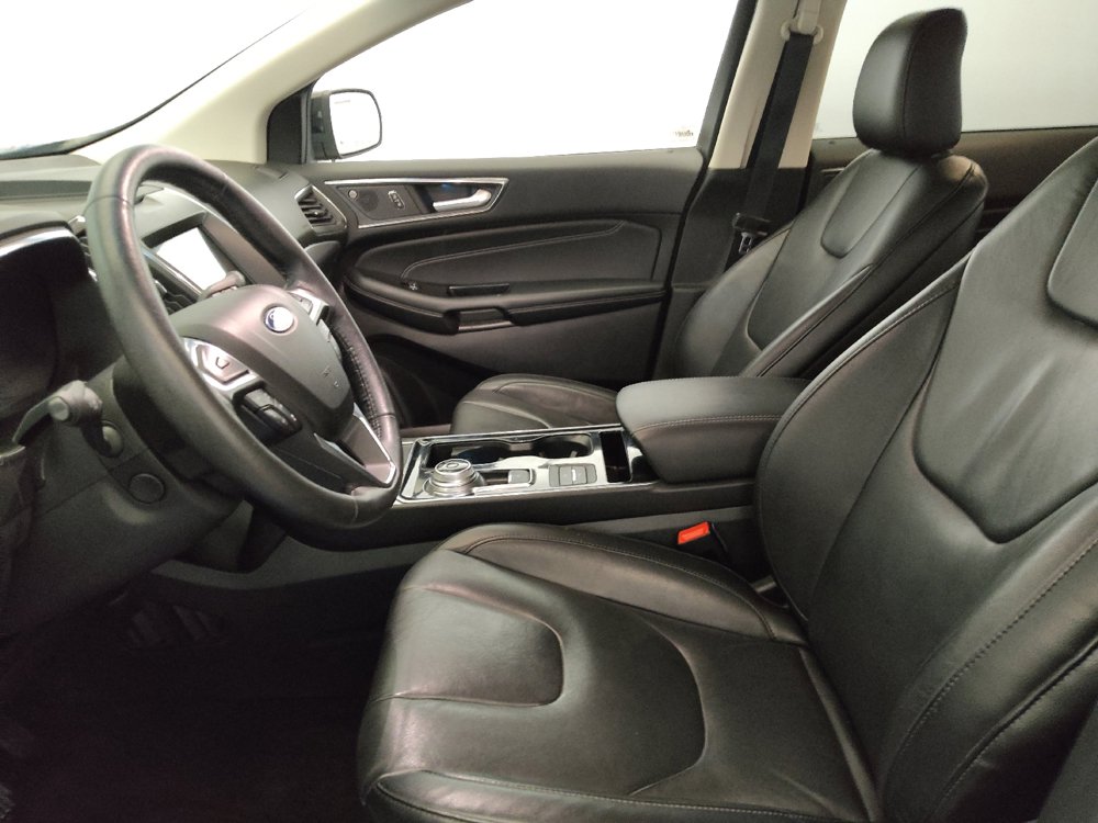 Used 2020 Ford Edge Titanium AWD/4WD image 17