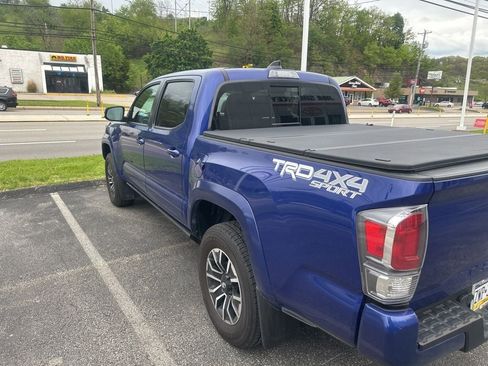 Used 2023 Toyota Tacoma TRD Sport AWD/4WD image 15