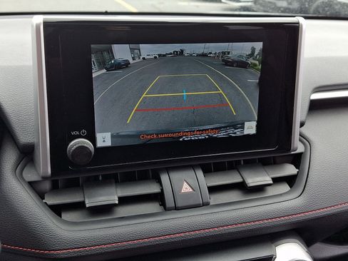 Used 2024 Toyota RAV4 SE w/ Weather & Moonroof Package AWD/4WD image 18