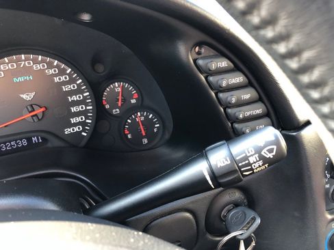 Used 2000 Chevrolet Corvette Convertible w/ Memory Pkg image 33