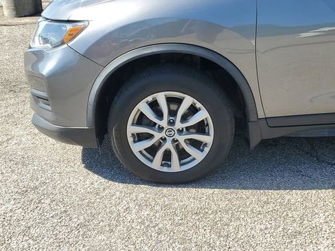 Used 2018 Nissan Rogue SV AWD/4WD image 8