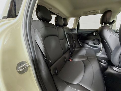 Used 2022 MINI Cooper 4-Door Hardtop image 27