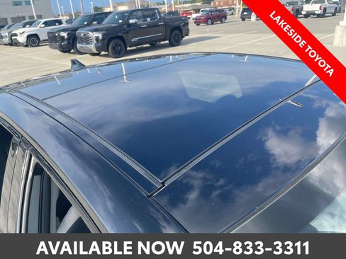 Used 2024 Toyota Camry XSE FWD image 9