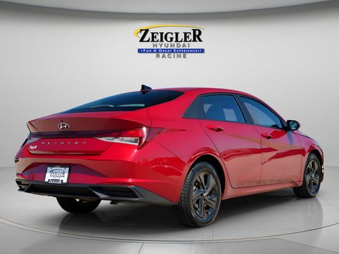 Certified 2023 Hyundai Elantra SEL FWD image 7