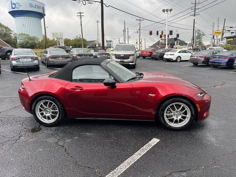 Used 2024 MAZDA MX-5 Miata Sport image 5