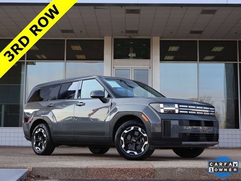 Used 2024 Hyundai Santa Fe SE image 1
