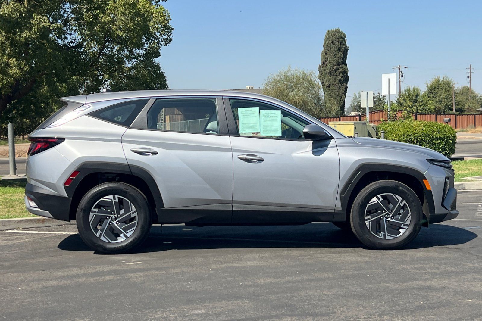 Used 2026 Hyundai Tucson Blue SE AWD/4WD image 3