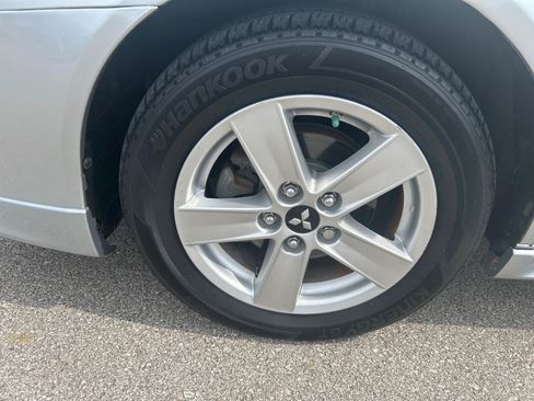 Used 2009 Mitsubishi Lancer ES FWD image 11