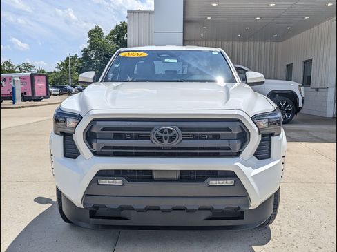 Used 2026 Toyota Tacoma SR5 AWD/4WD image 10