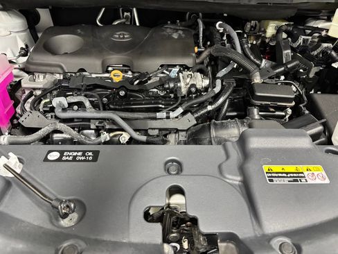 Used 2025 Toyota Sienna XSE FWD image 73