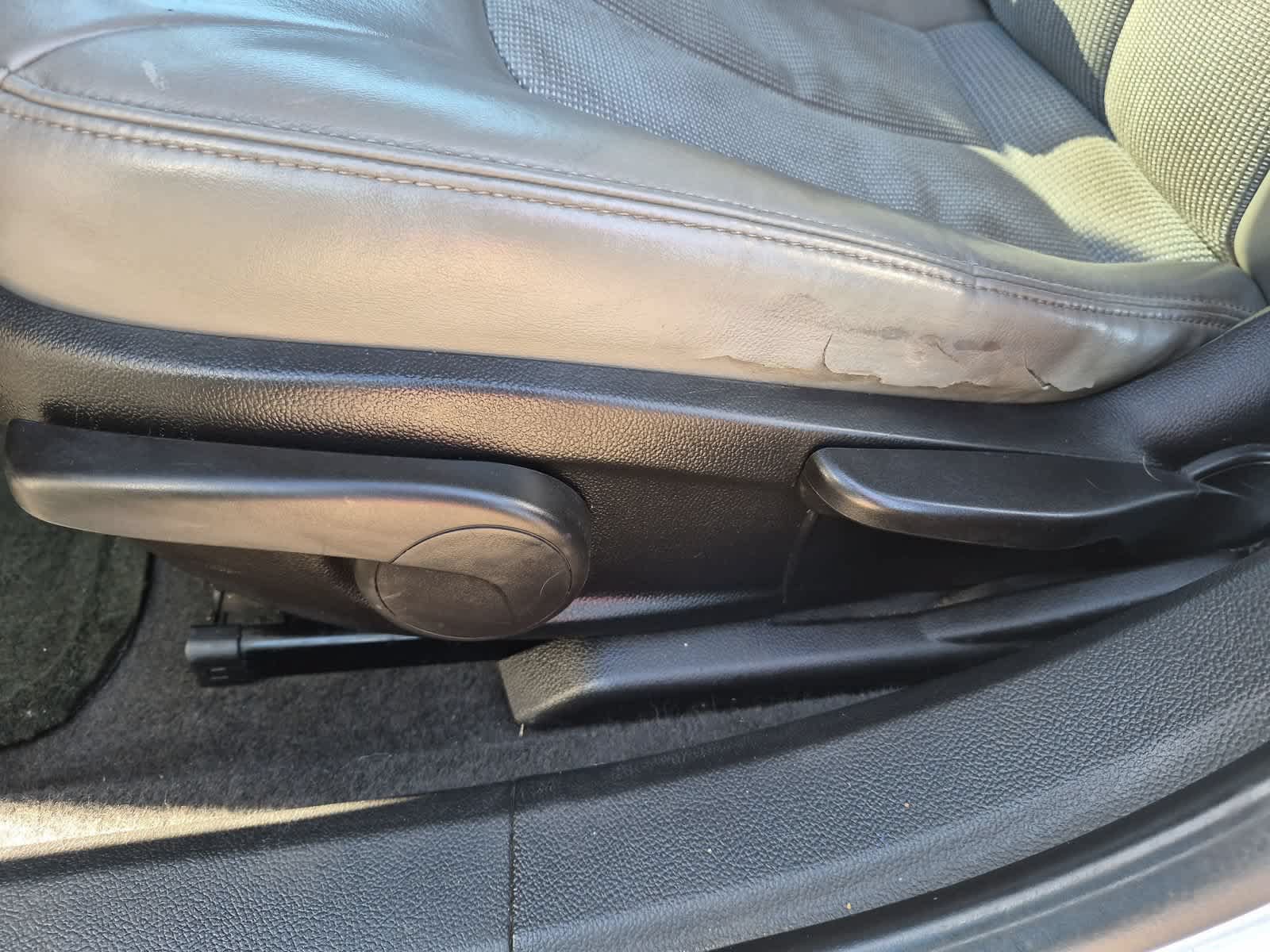 Used 2013 Buick Verano FWD image 17