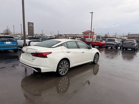 Used 2025 Nissan Altima 2.5 SL image 4