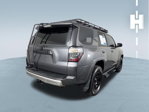 Used 2018 Toyota 4Runner TRD Off-Road AWD/4WD image 4