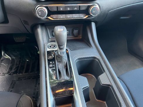 Used 2025 Nissan Sentra SV FWD image 34