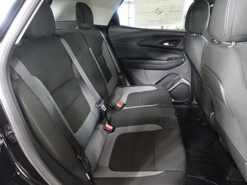 New 2026 Chevrolet TrailBlazer LT w/ LT Cold Weather Package FWD image 21