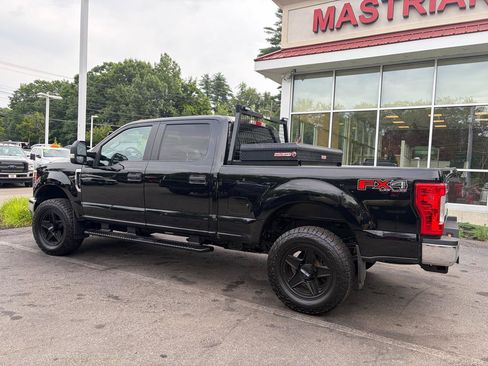 Used 2018 Ford F250 XL w/ Power Equipment Group AWD/4WD image 11