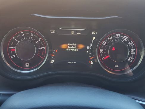 Used 2016 Dodge Challenger SXT image 14