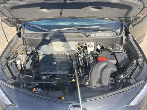 Used 2024 Buick Encore GX Sport Touring image 37