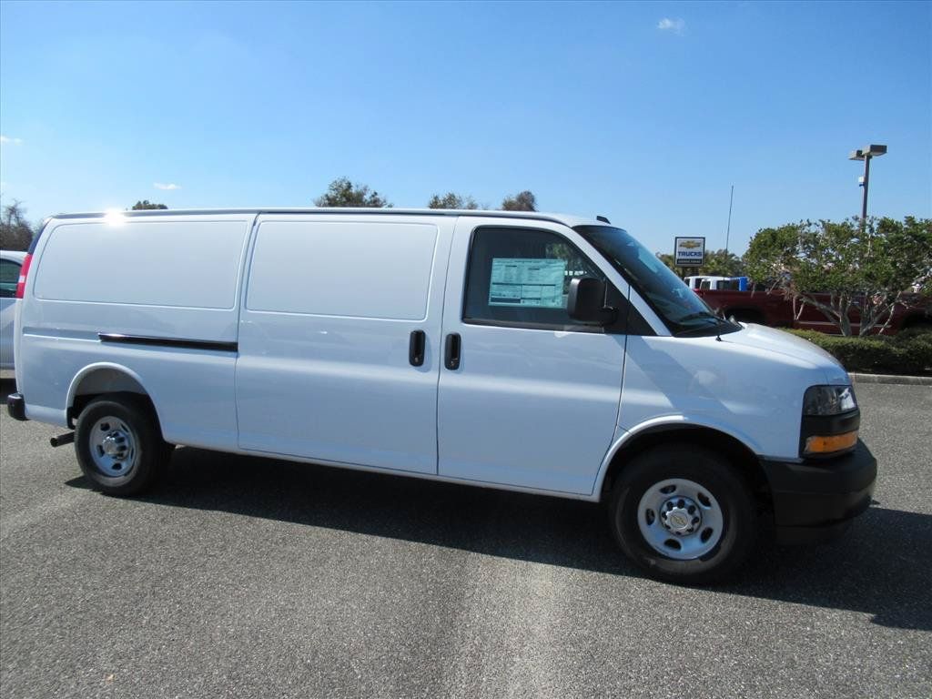 New 2026 Chevrolet Express 2500 Extended RWD image 2