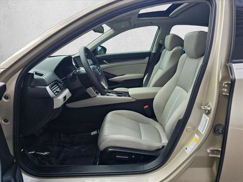 Used 2019 Honda Accord EX image 18